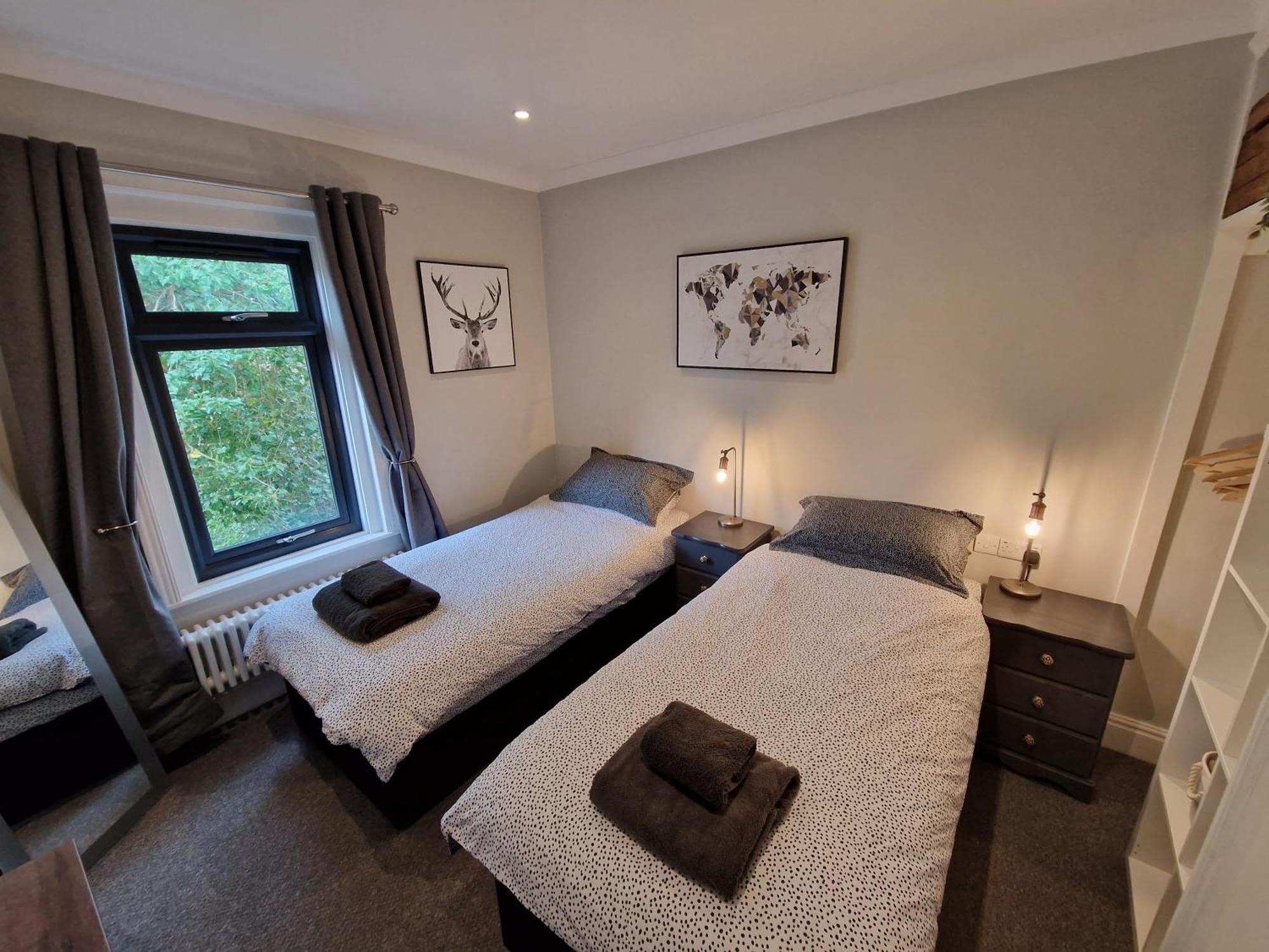 Newly Renovated 2-Bed Bungalow Бат Экстерьер фото